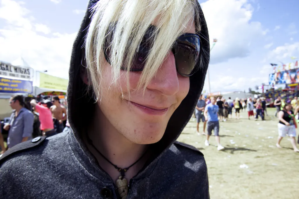 Festivalgoers and atmosphere at Global Gathering 2009